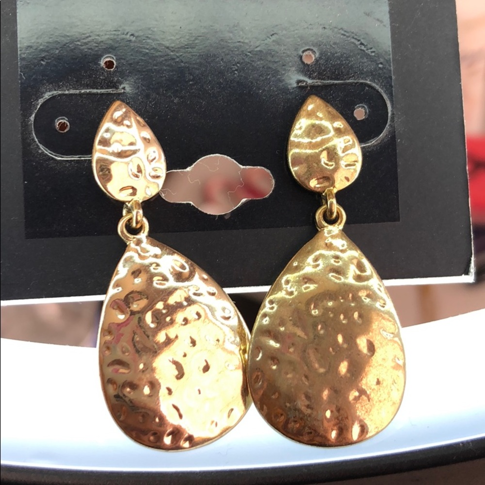Gold earrings